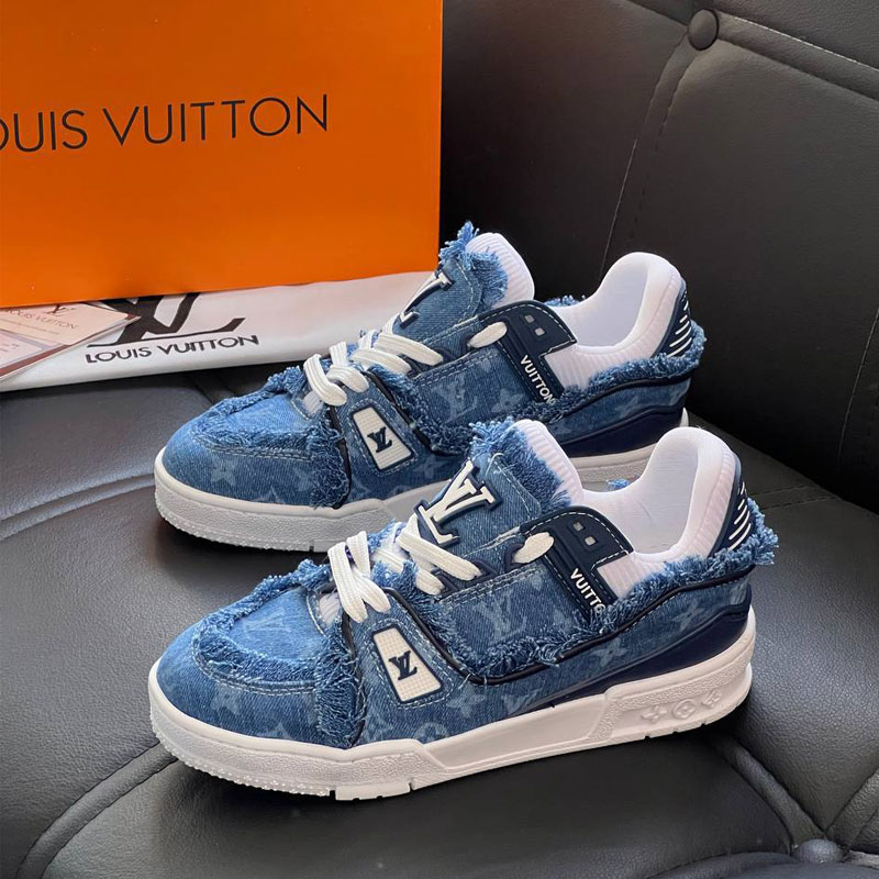 Merve44 کفش کتونی Louis Vuitton آبیرنگ (لویی ویتون)