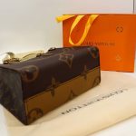 کیف دستی لویی ویتون مدل Onthego سایز 24x19