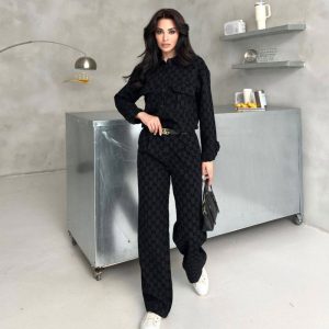 Women's clothing set with Gucci belt