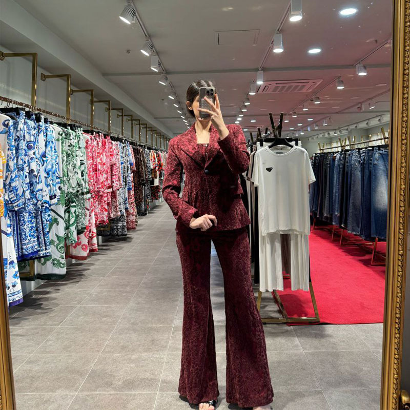 Wellington28 کت و دامن زنانه گیپوری