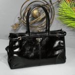 prada-large-womens-handbag
