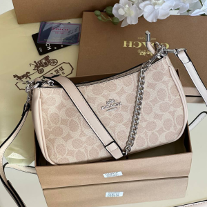 Coach women's shoulder bag