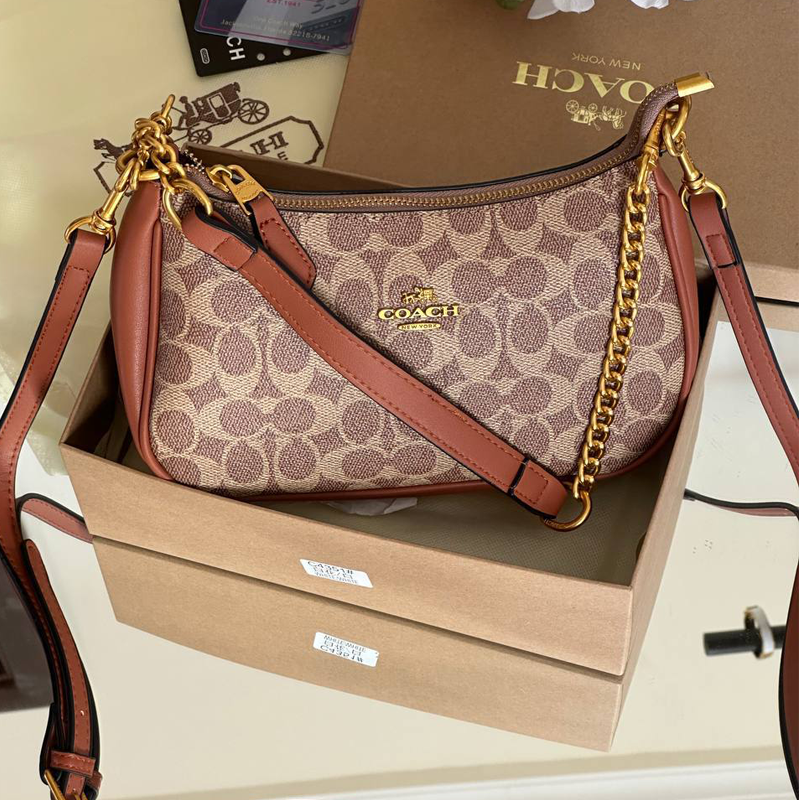 5 Coach women's shoulder bag