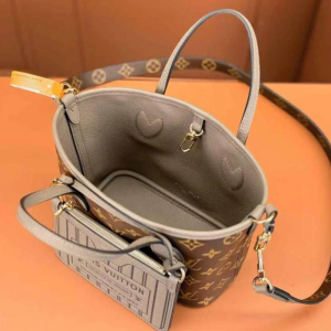 Louis Vuitton Neverfull women's shoulder bag